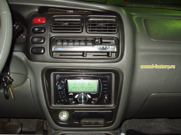 Уставновка: Автомагнитола в Suzuki Grand Vitara Установка: Автомагнитола в Suzuki Grand Vitara